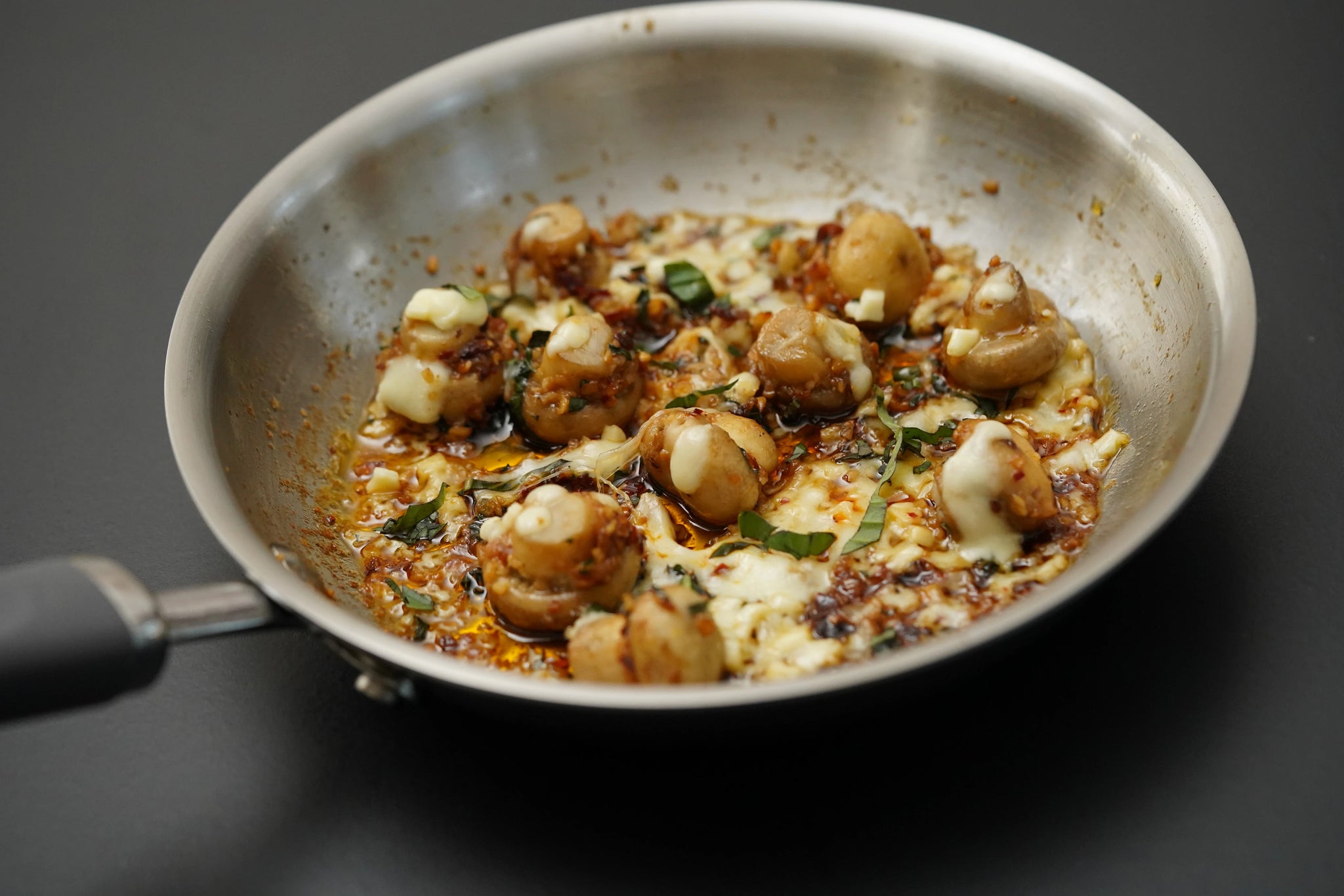 Chilli Cheese Mushroom: Spicy, Cheesy, and Irresistibly Mushy – A Quick Indo-Chinese Delight