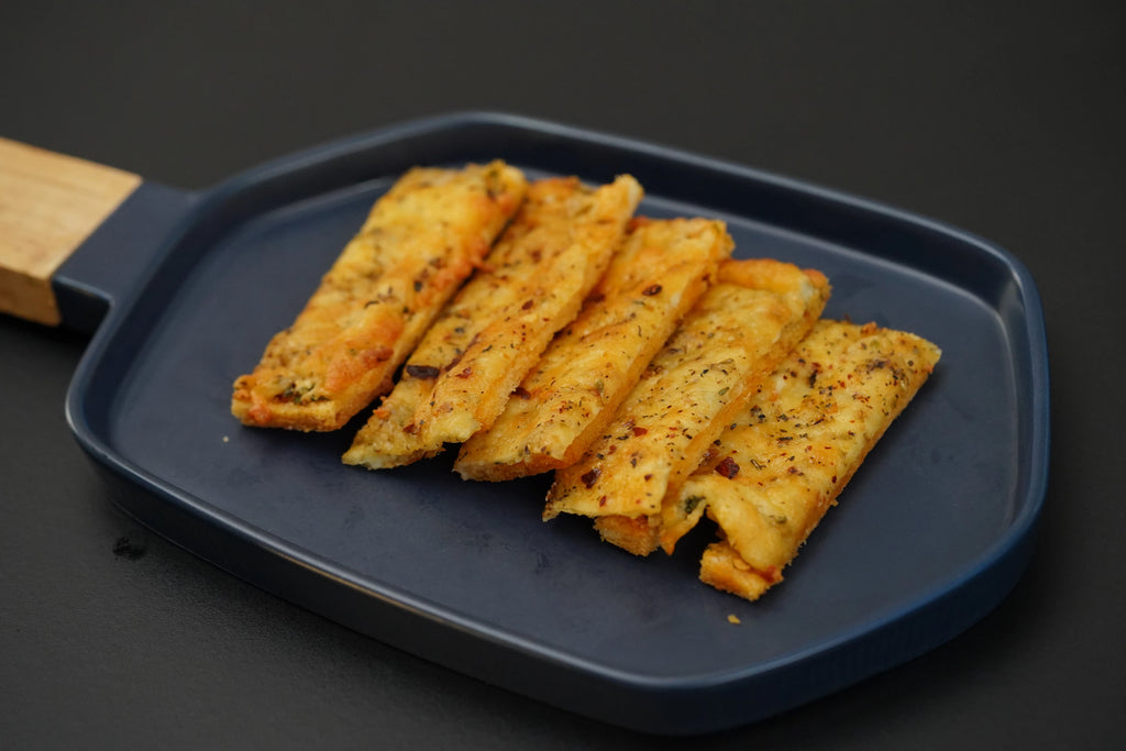 Cheesy Garlic Bread: Crispy on the Outside, Melty on the Inside – Garlic Bread Perfection