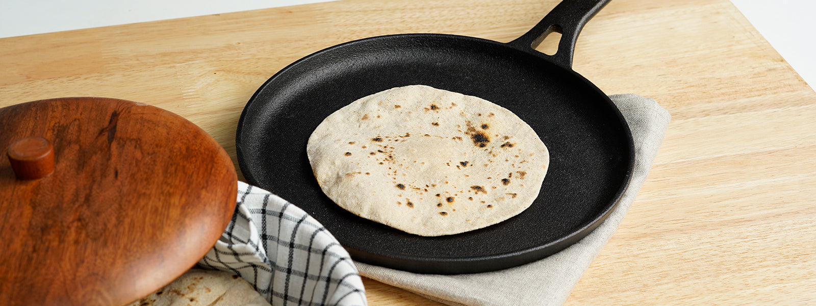 Meyer Pre-Seasoned Cast Iron Flat Dosa/ Roti/ Chapati Tawa Pan with Stick  Handle