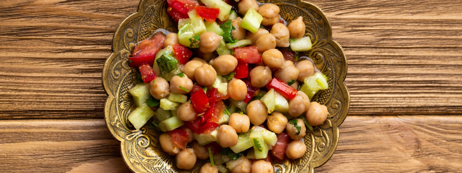 Refreshing Chickpea and Vegetable Salad