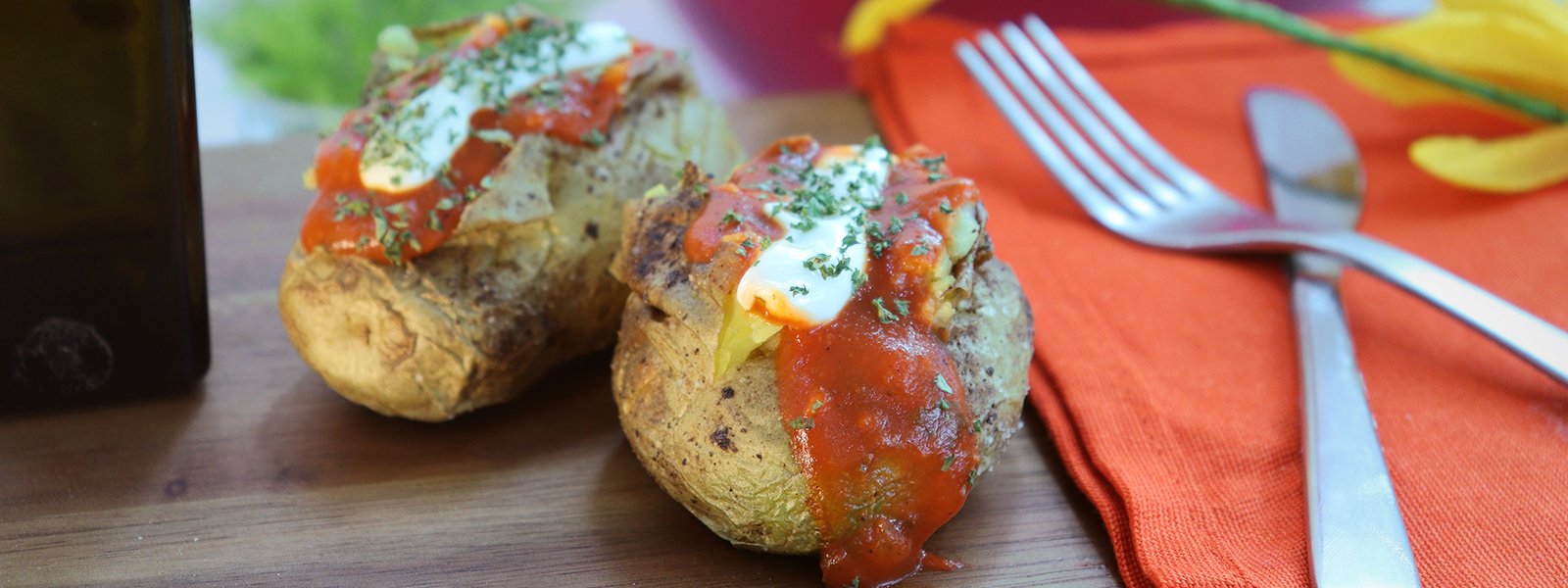 Microwave Baked Potato With Chunky Tomato Sauce