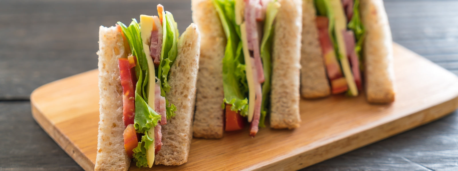 Bacon Lettuce Tomato Sandwich - PotsandPans India