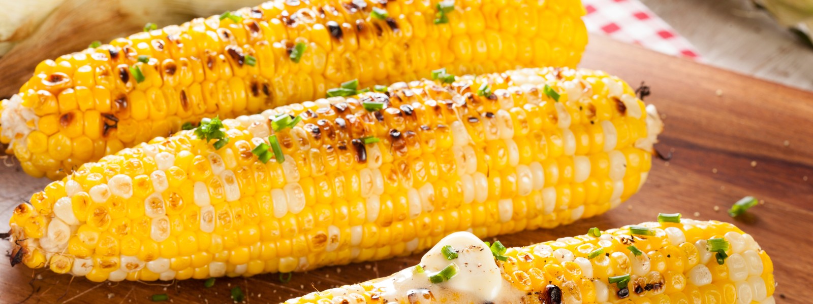 3 Corn Recipes for this Summer - Corn on the cob 3 different ways