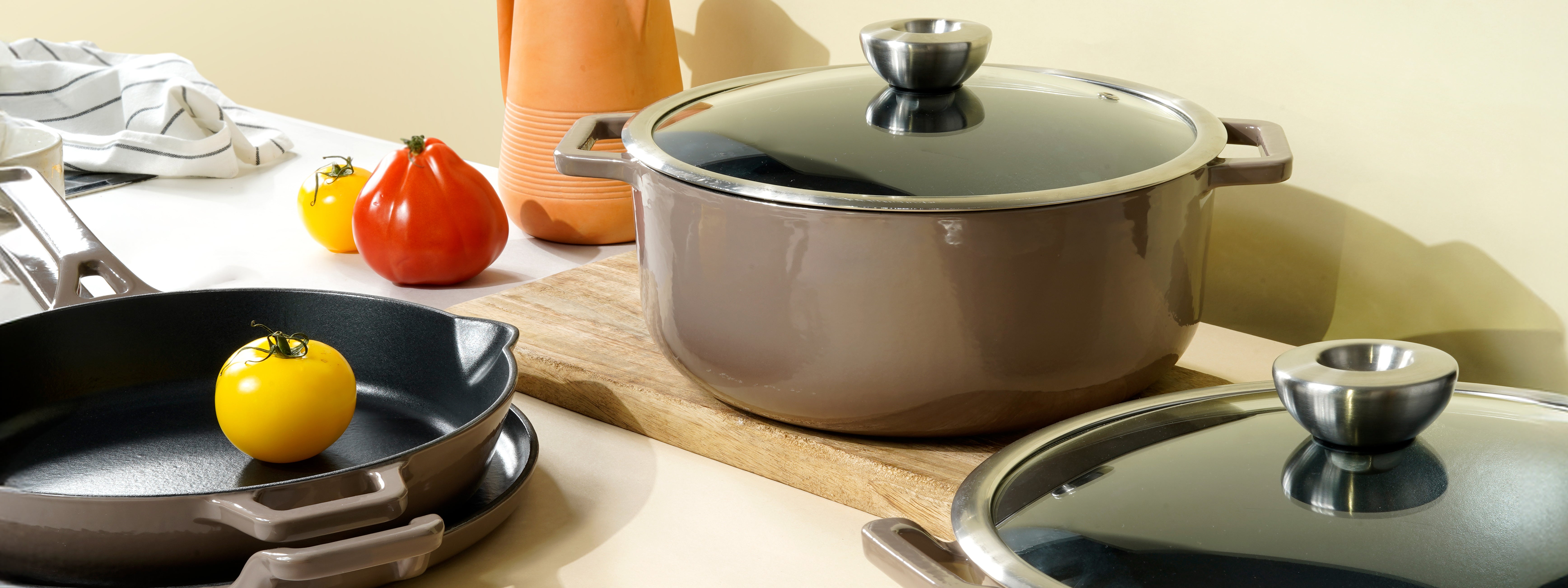 Cookware Required for Cooking for Large Families - PotsandPans India
