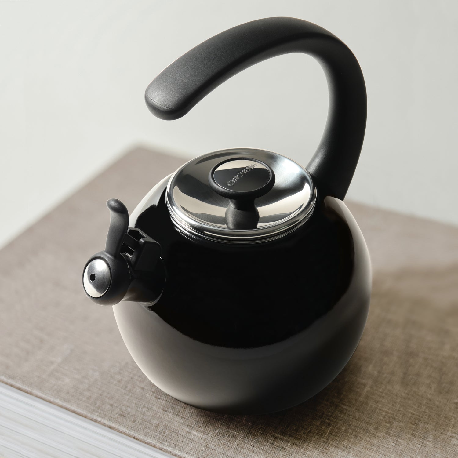 Circulon Enamel On Steel Whistling Tea Kettle 1.9 Liters, Black