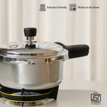 MEYER Presta  2L Tri-ply with Outer Lid Pressure Cooker