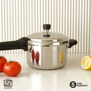 MEYER Presta 5.5L Tri-ply with Outer Lid Pressure Cooker