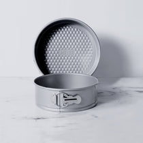 Meyer Bakemaster 2-Piece Bakeware Set - 20cm + 23cm Springform Cake Tin - Pots and Pans