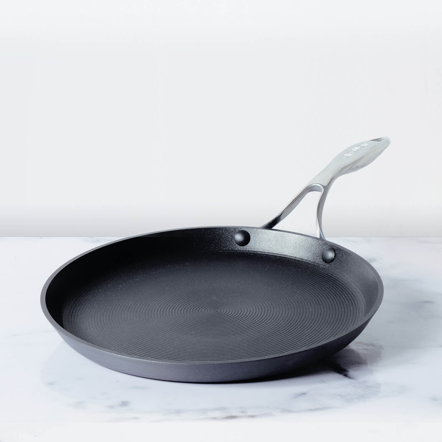 Smart hack to clean Iron tawa with 3 kitchen ingredients - Times of India