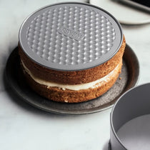 Meyer Bakemaster 3-Piece Bakeware Set - 23cm Square Springform + Fluted Mold + 20cm Loose Base Cake tin