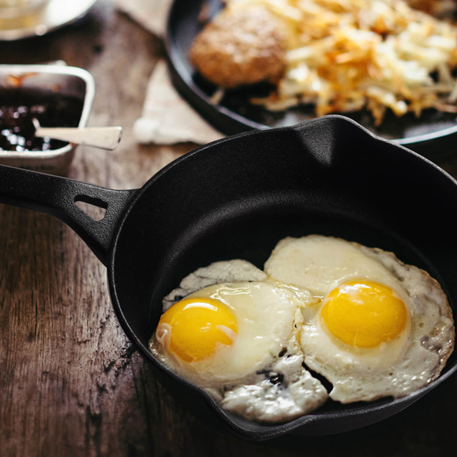 Meyer Pre-Seasoned Cast Iron 2 Piece Cookware Set - 25cm Grill Pan + 26cm Frypan