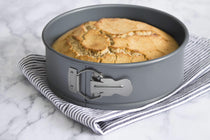 Meyer Bakemaster 3-Piece Bakeware Set - Mini Oven Roaster + 20cm/8" Pie Tin + 18cm Springform Cake Tin - Pots and Pans