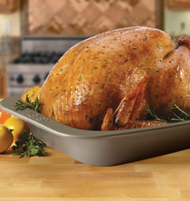 Meyer Bakemaster 2-Piece Bakeware Set - Mini Oven Roaster + 20cm/8" Pie Tin - Pots and Pans